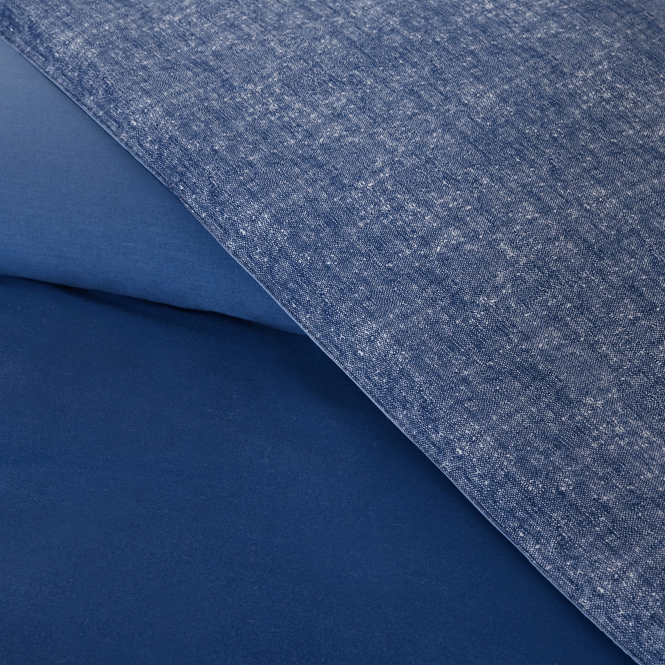 Gap Home Ombre Reversible Organic Cotton Blend Comforter Set, King, Blue, 3-Pieces