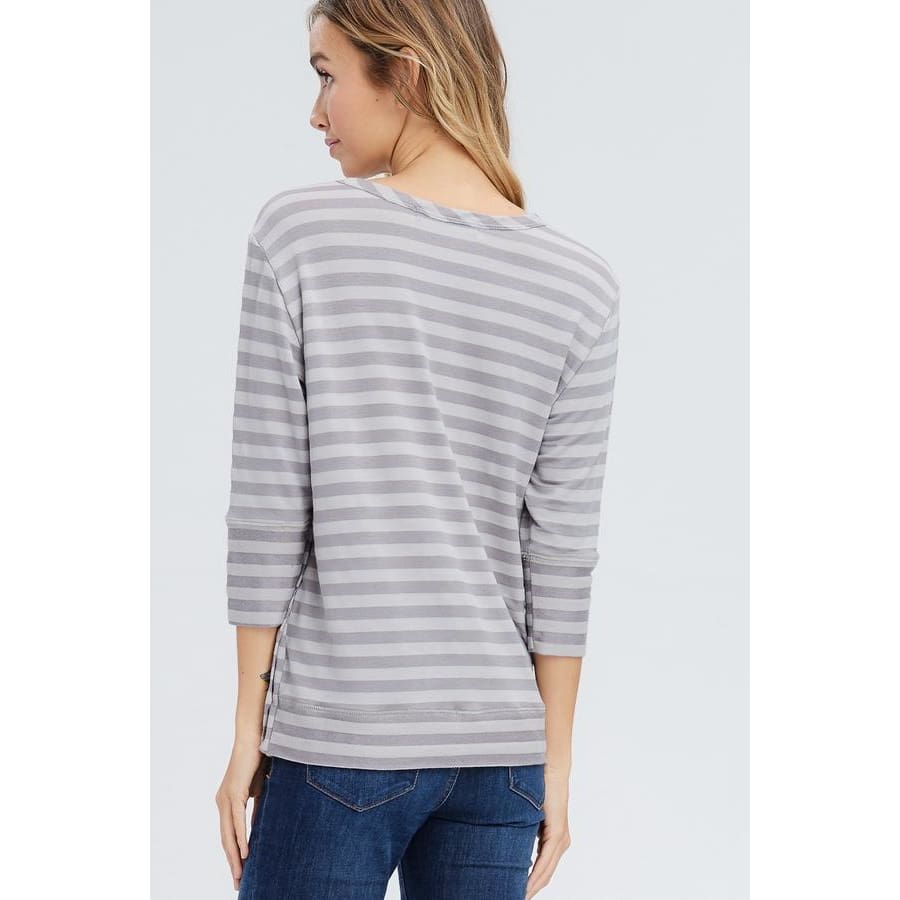 Women's 3/4 Sleeve V-Neck Button Detail Top - Keuka Outlet